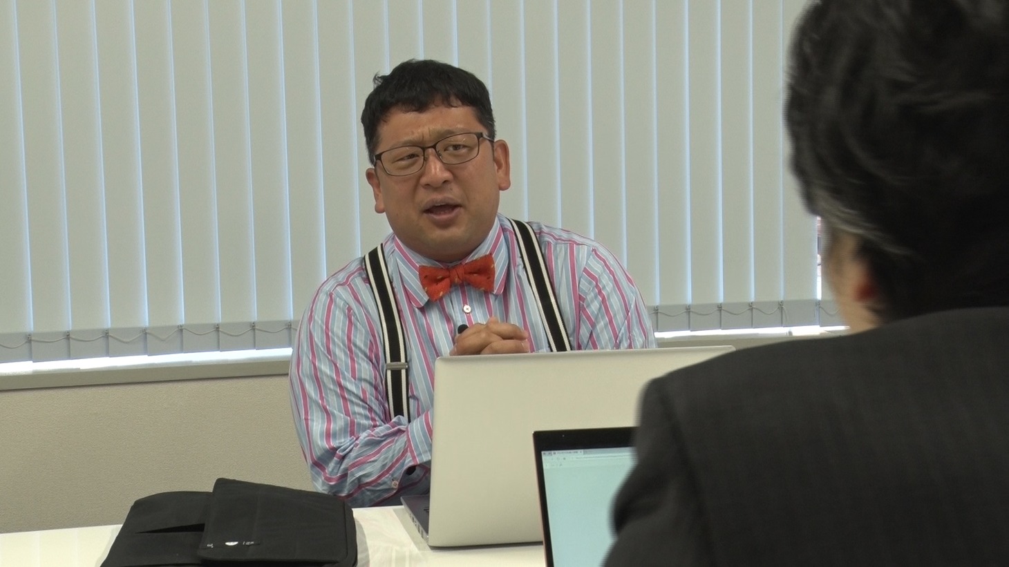 「それって!?実際どうなの課」に出演する、Wエンジン・チャンカワイ。(c)中京テレビ