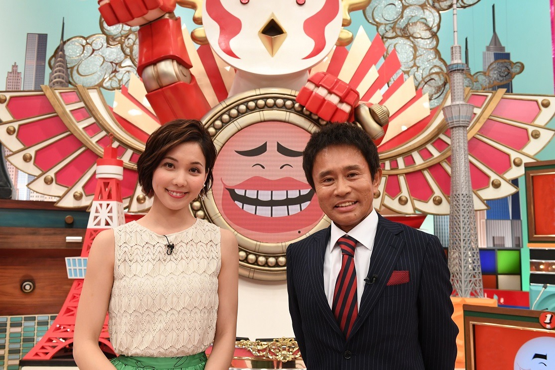 「そんなコト考えた事なかったクイズ！ トリニクって何の肉!?」MCの浜田雅功、アシスタントのヒロド歩美アナ（左）。(c)ABCテレビ