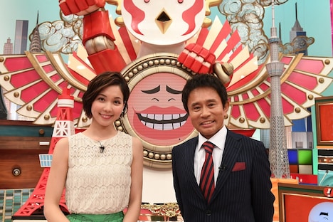 「そんなコト考えた事なかったクイズ! トリニクって何の肉!?」MCの浜田雅功、アシスタントのヒロド歩美アナ(左)。(c)ABCテレビ