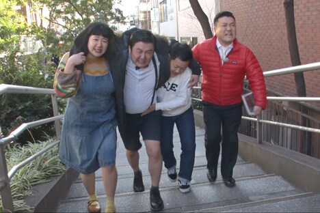 (左から)さきぽん、コネオ・インターナショナル、ザ・マミィ酒井、アンタッチャブル山崎。(c)フジテレビ