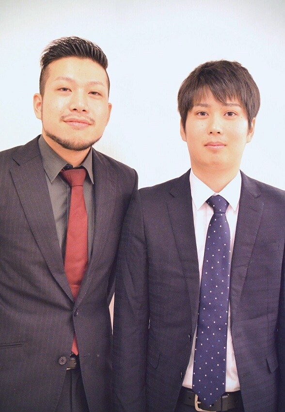 赤もみじ。左から、村田大樹、阪田ベーカリー。