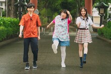 左からインパルス板倉、森三中・黒沢、村瀬紗英。