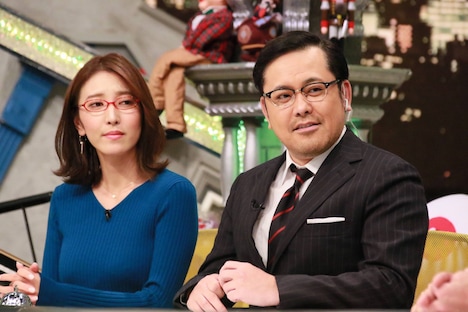 （左から）小澤陽子アナ、アリタ哲平。(c)フジテレビ