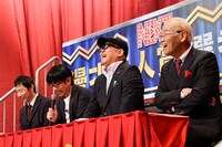 左からお～い！久馬、バッファロー吾郎・竹若、兵動大樹、オール巨人。(c)読売テレビ