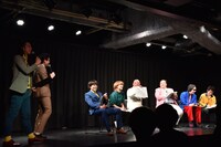 「このあとのハイタッチ会どうする大喜利」の様子。