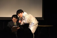 ザ・ギースに狙撃される溜口とタッカーノ。