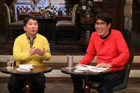 （左から）爆笑問題・田中、石橋貴明。(c)フジテレビ