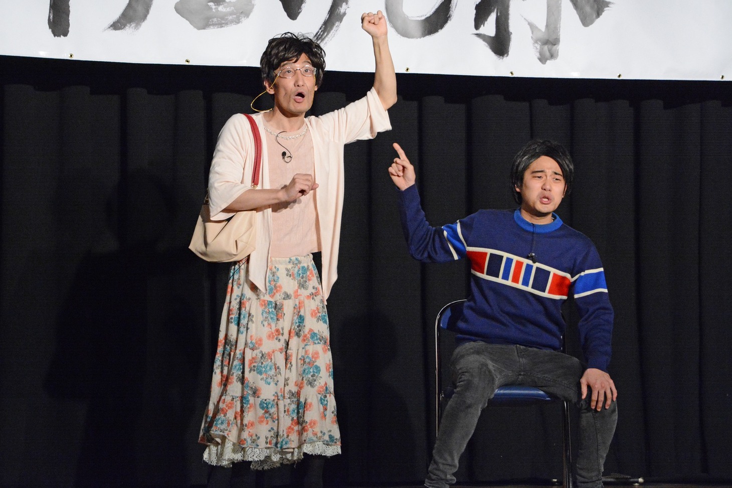 前年度チャンピオンとして、投票集計中にネタを披露したマッハスピード豪速球。