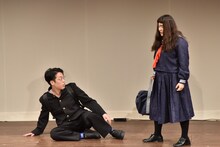 トンツカタンからリクエストされたコントを披露する、ゆにばーす。