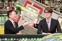 「全力！脱力タイムズ」に出演する（左から）サバンナ高橋、宮沢氷魚。(c)フジテレビ