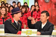 「中居正広の金曜日のスマイルたちへ」に出演する（左から）中居正広、ナインティナイン岡村。