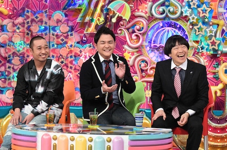 （左から）千鳥、蛍原徹。(c)テレビ朝日