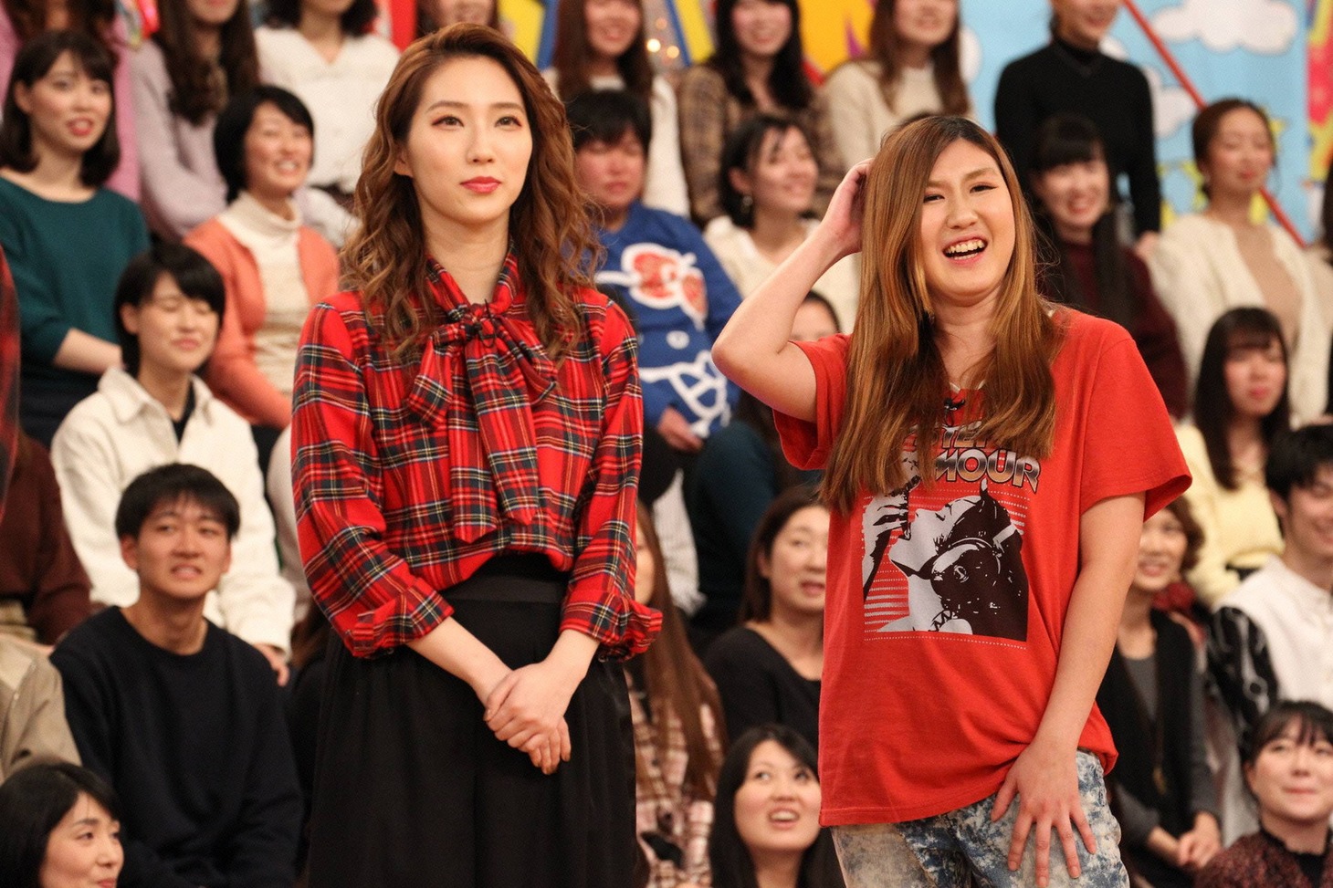（左から）ファーストサマーウイカ、納言・薄幸。(c)フジテレビ
