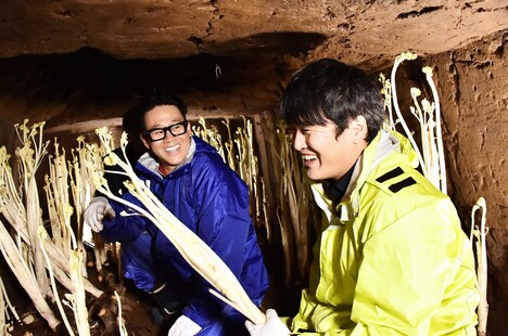 左から宮川大輔、劇団ひとり。(c)日本テレビ