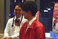 握手会の様子。