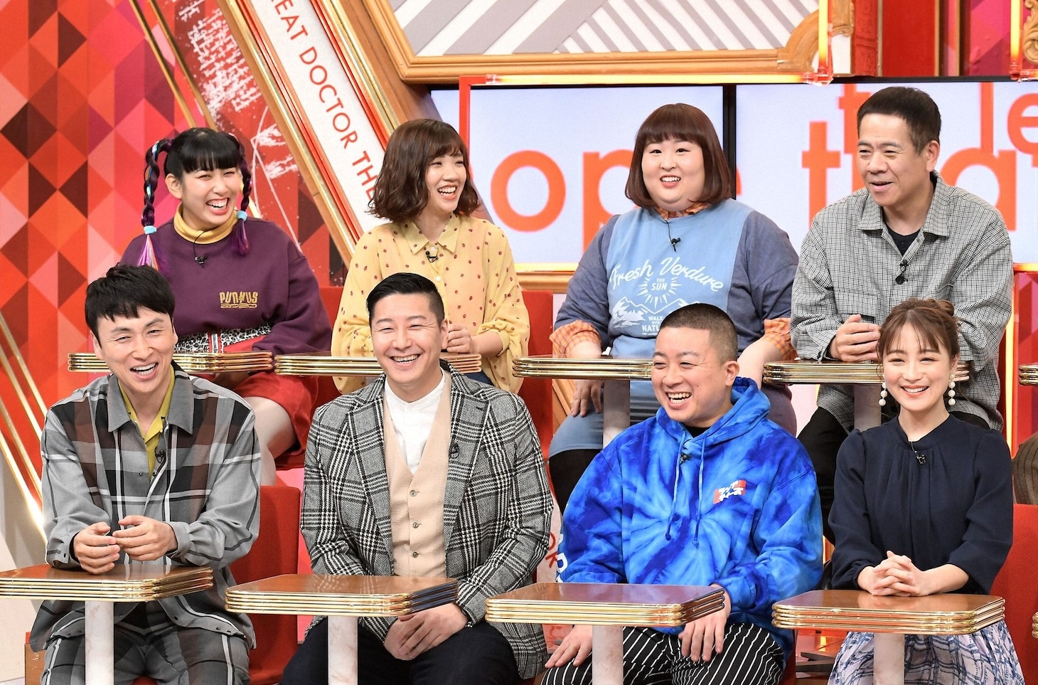 「名医のTHE太鼓判！」に出演する（前列左から）アンジャッシュ児嶋、チョコレートプラネット、鈴木奈々、（後列左から）3時のヒロイン、FUJIWARA原西。(c)TBS