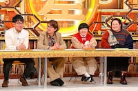 （左から）土田晃之、上地雄輔、おかずクラブ。(c)TBS