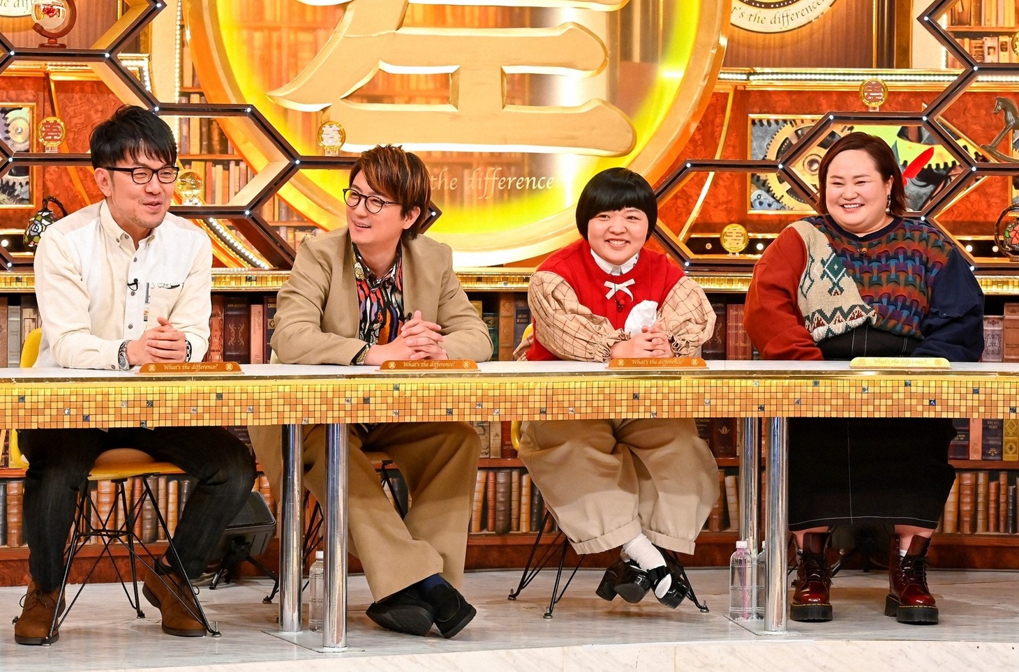 （左から）土田晃之、上地雄輔、おかずクラブ。(c)TBS