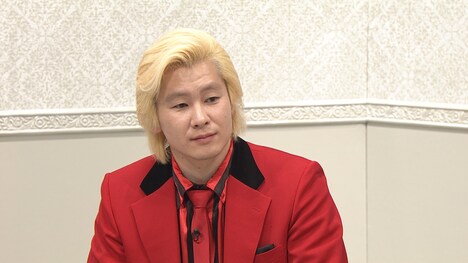 メイプル超合金カズレーザー (c)フジテレビ