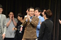 決勝ブロック進出が決定した瞬間のエンペラー。