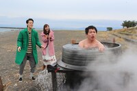 「霜降り明星のあてみなげ」より。(c)静岡朝日テレビ