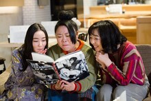 オムニバスドラマ「エ・キ・ス・ト・ラ!!!」第4話に出演する（左から）清水葉月、ニッチェ江上、宮部純子。(c)関西テレビ