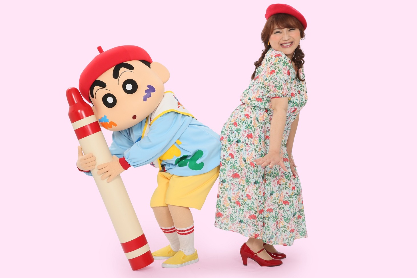 りんごちゃんと野原しんのすけ。