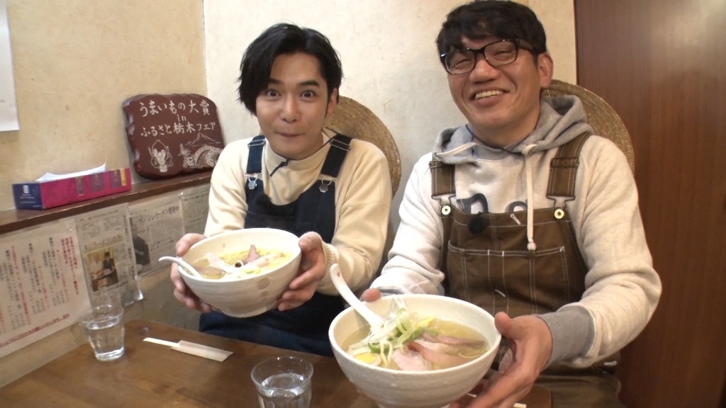 「バナナマンのせっかくグルメ！SP」に出演する（左から）千葉雄大、ずん飯尾。(c)TBS