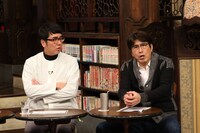 （左から）おぎやはぎ小木、石橋貴明。(c)フジテレビ