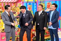（左から）バナナマン、サンドウィッチマン。(c)TBS