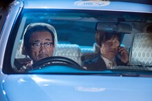 コント「一万円」より（左から）竹中直人、内村光良。(c)NHK