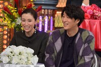 左から雛形あきこ、天野浩成。(c)読売テレビ