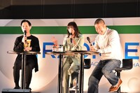 ハライチと坂下千里子（中央）。(c)TBSラジオ