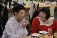 DVDボックス特典ディスクに収録される4座長打ち上げの様子。