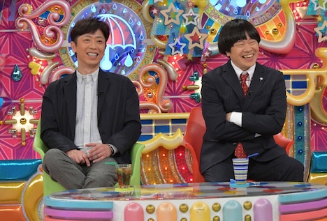 （左から）フットボールアワー後藤、蛍原徹。(c)テレビ朝日