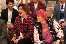 EXIT（中央）ら。(c)フジテレビ