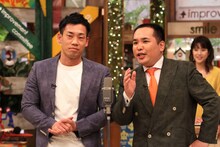 「さんまのお笑い向上委員会」に出演するミルクボーイ。(c)フジテレビ