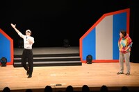 最終決戦でネタを披露するAマッソ。