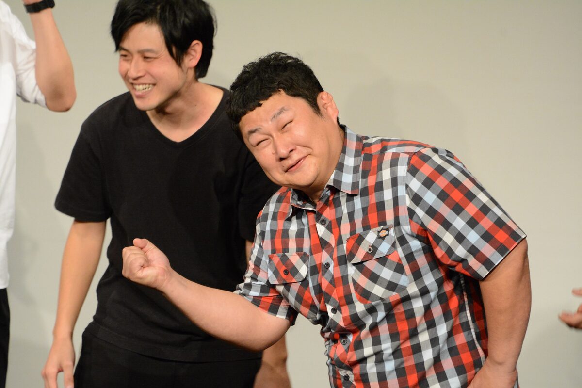 武田鉄矢の顔マネを披露するオテンキのり ピアノを弾くだけで笑わせるザ ギース高佐が ノーセンス 優勝 永野と抱擁 画像ギャラリー 14 37 お笑いナタリー