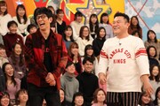 「VS嵐」に嵐チームのプラスワンゲストとして出演する、アンタッチャブル。(c)フジテレビ