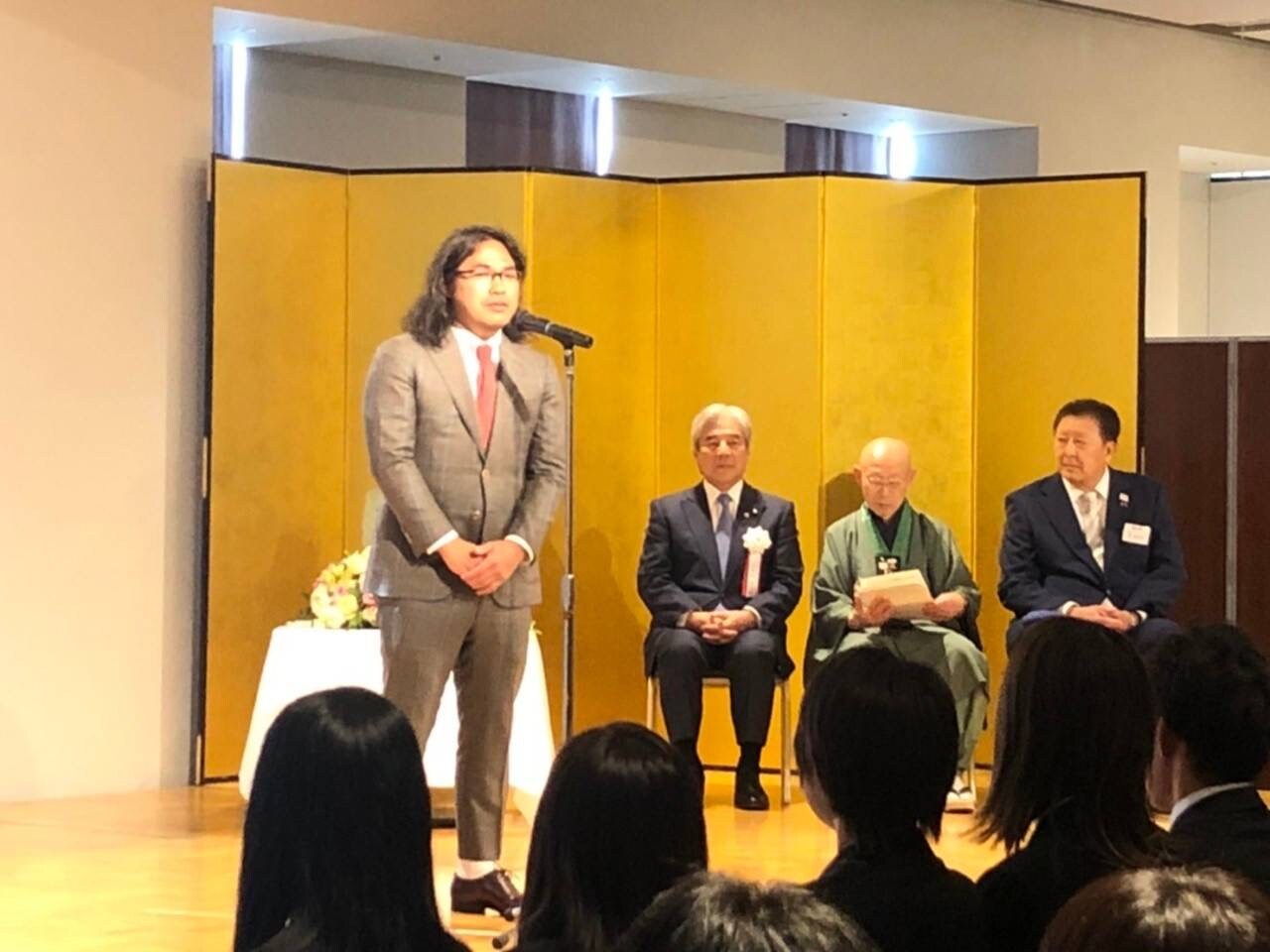 日本ホッケー協会のアンバサダーに任命されたロッチ中岡。