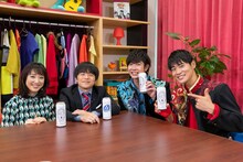 左から川田裕美、バカリズム、田村侑久、辻本達規。(c)読売テレビ