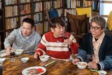 （左から）FUJIWARA、ロンドンブーツ1号2号・田村淳。(c)SBC