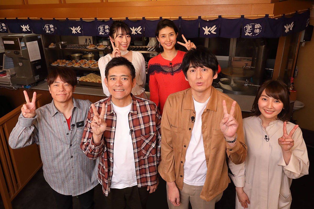「ニッポンわが町うどんMAP2」の出演者たち。(c)テレビ西日本