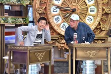 レギュラーの博多華丸（左）とスペシャルMCの野性爆弾くっきー！（右）。(c)MBS