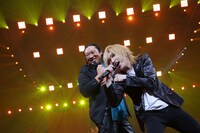 ロバート秋山と鬼龍院翔。