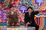 （左から）陣内智則、蛍原徹。(c)テレビ朝日