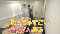 動画「パンケーキの人に、たくさんパンケーキあげてみた！」より。