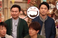 かまいたち（後列）ら。(c)フジテレビ