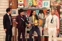 「さんまのお笑い向上委員会」に出演する（左から）ぺこぱ、トム・ブラウン。(c)フジテレビ